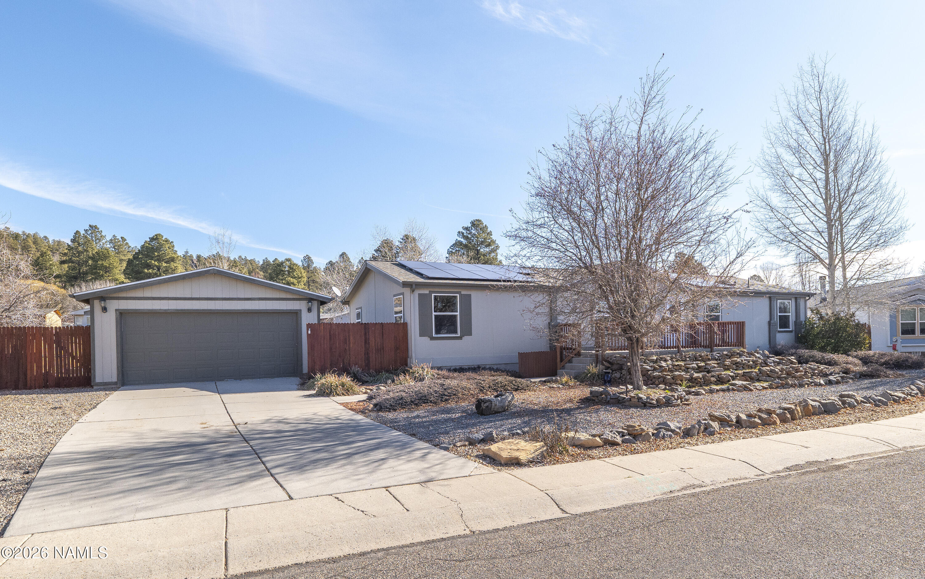 1862 West Mattingly Loop Flagstaff, AZ 86001 - Photo 3 of 21 garage