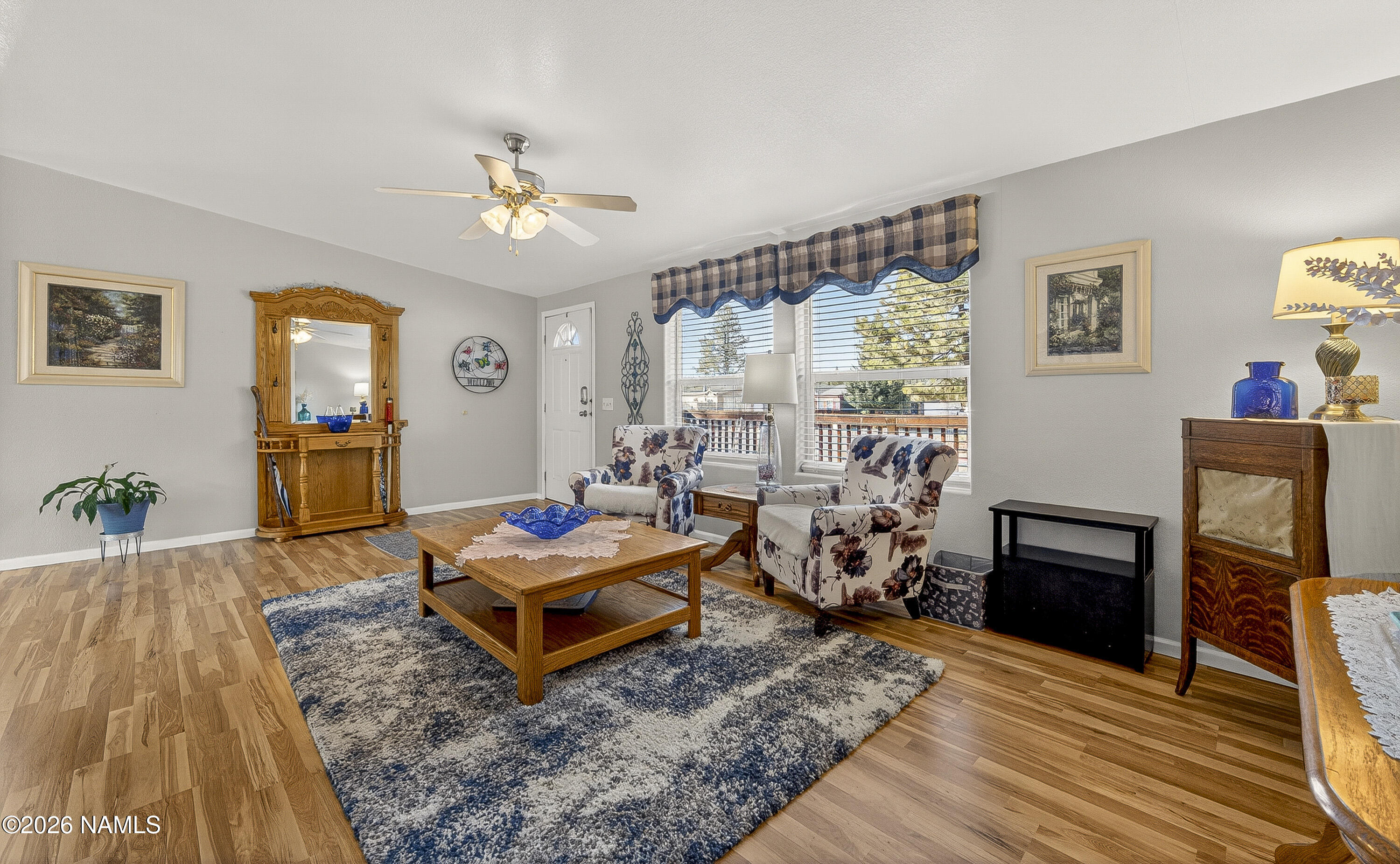 1862 West Mattingly Loop Flagstaff, AZ 86001 - Photo 4 of 21 Living Room