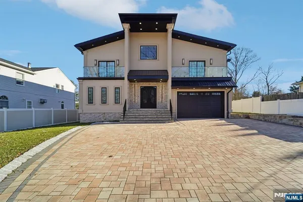 a house view with a outdoor space