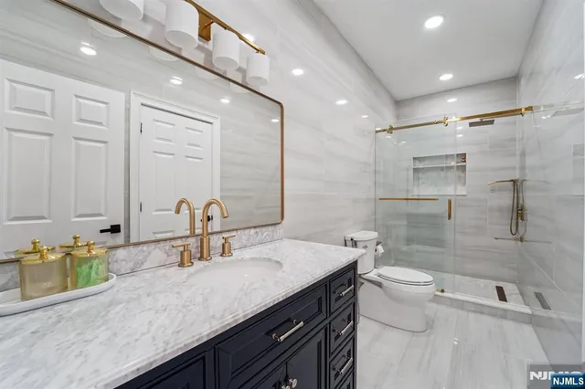 $1,799,000 | 24 Holmes Lane, Wayne, NJ 07470