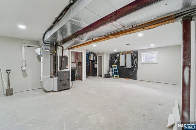 $1,799,000 | 24 Holmes Lane, Wayne, NJ 07470