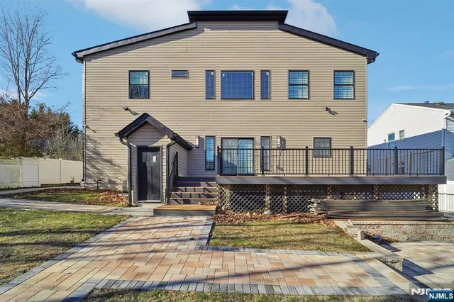 $1,799,000 | 24 Holmes Lane, Wayne, NJ 07470