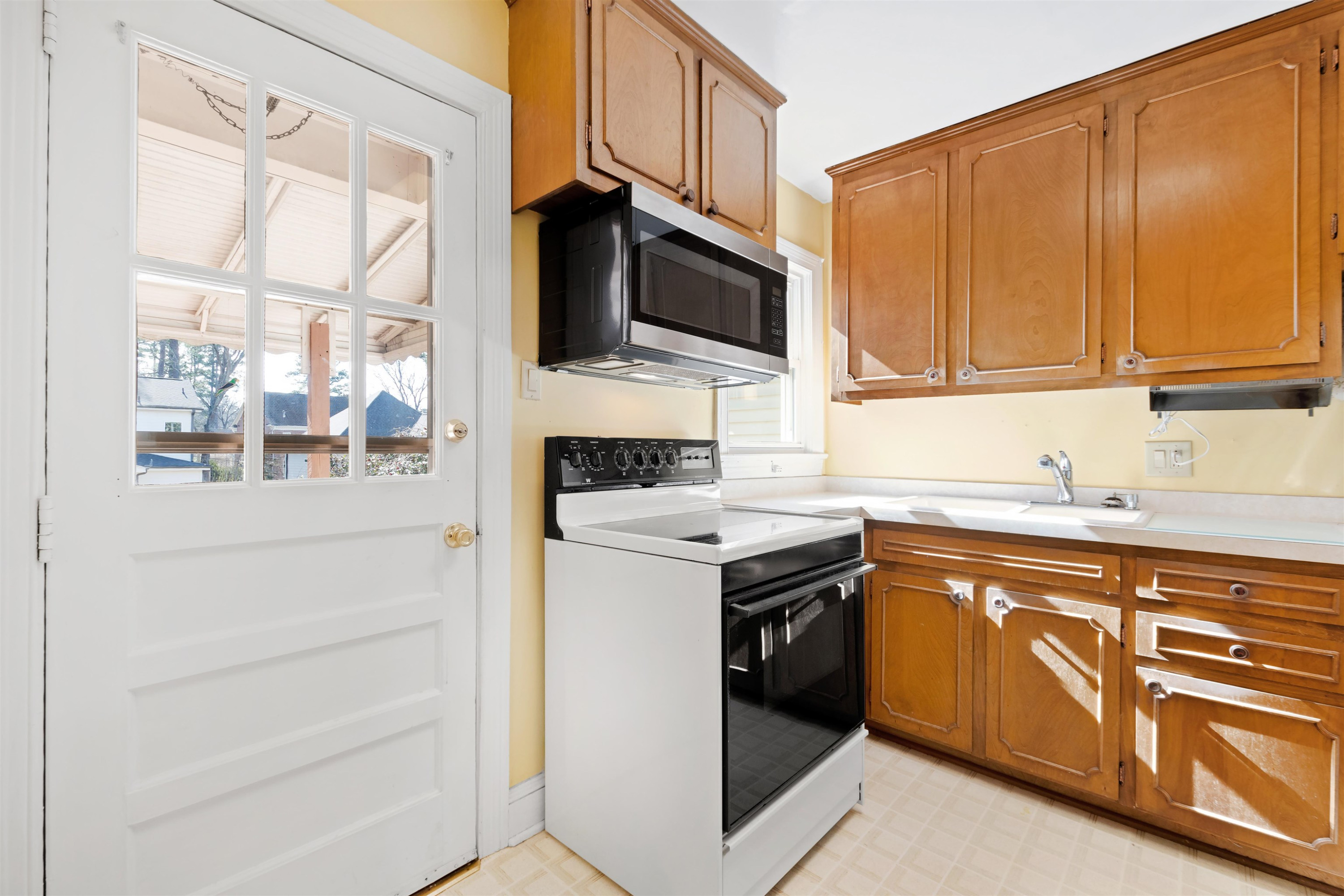 2713 Gordon Street Raleigh, NC 27608 - Photo 10 of 35 Photo 10