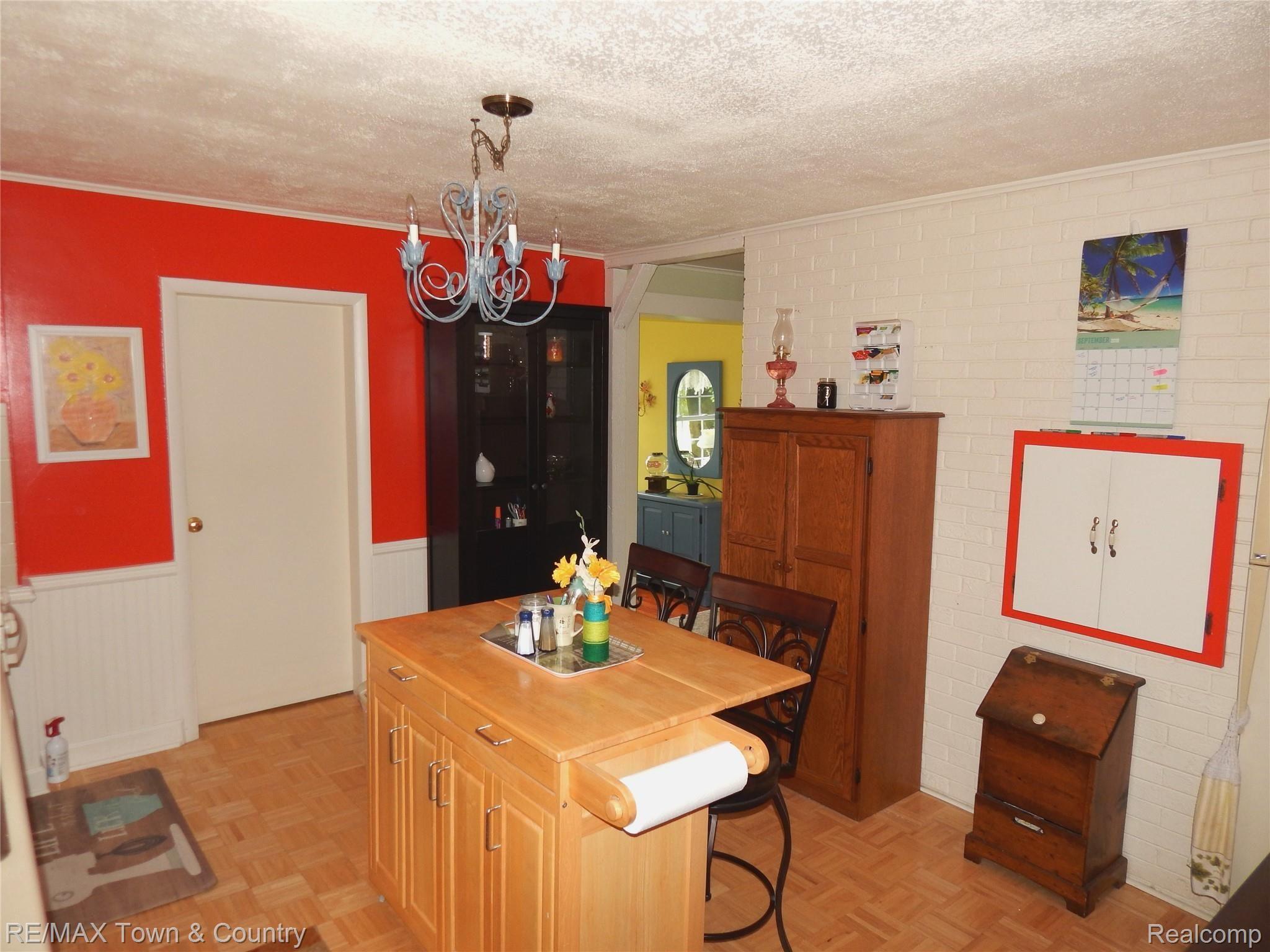 11207 West Pierson Road Flushing, MI 48433 - Photo 28 of 61 DSCN8476.JPG