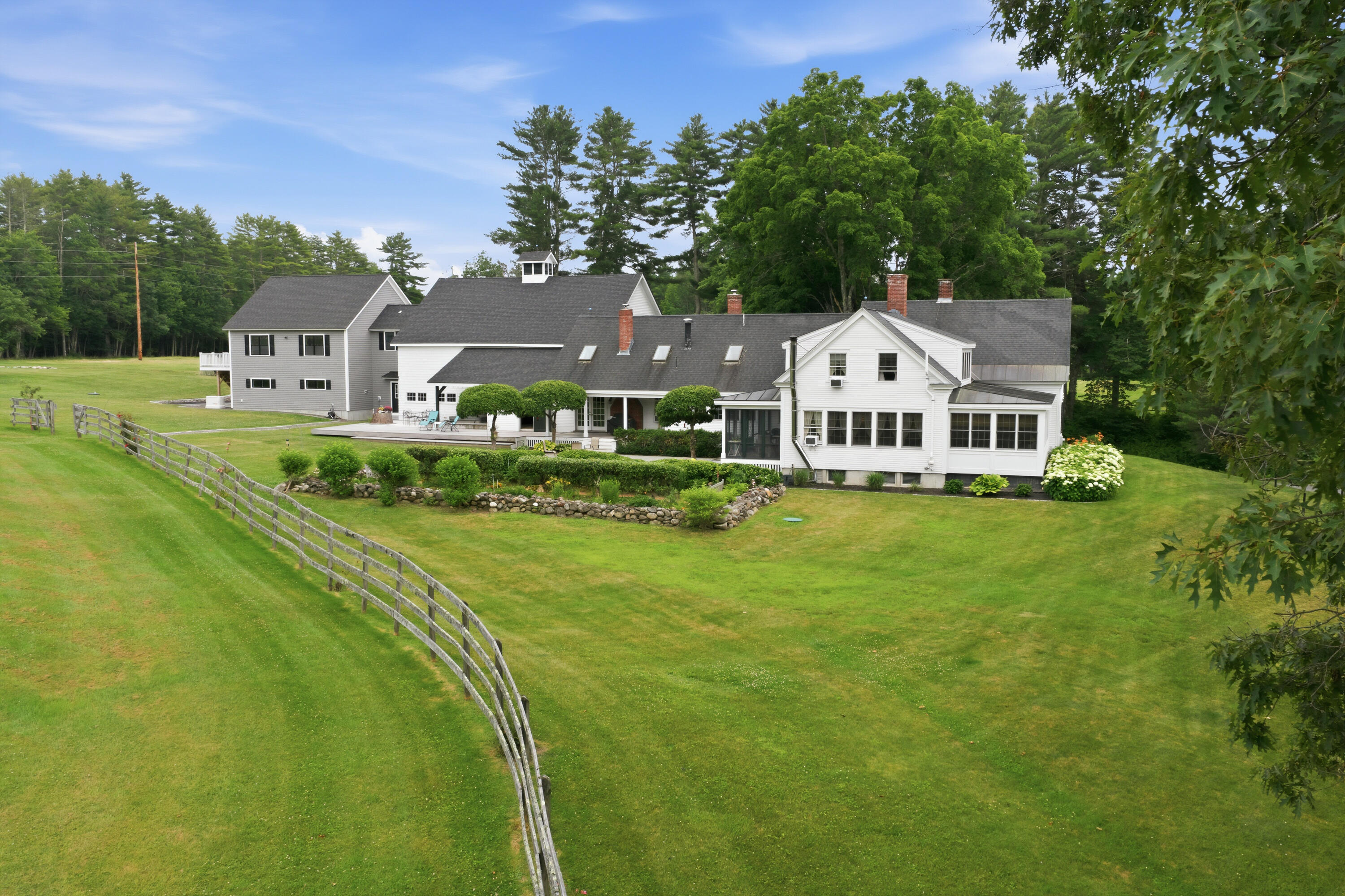216 Salmon Falls Road Buxton, ME 04093 - Photo 4 of 48 16_216 Salmon Falls Rd_MorneauStudios_Pr