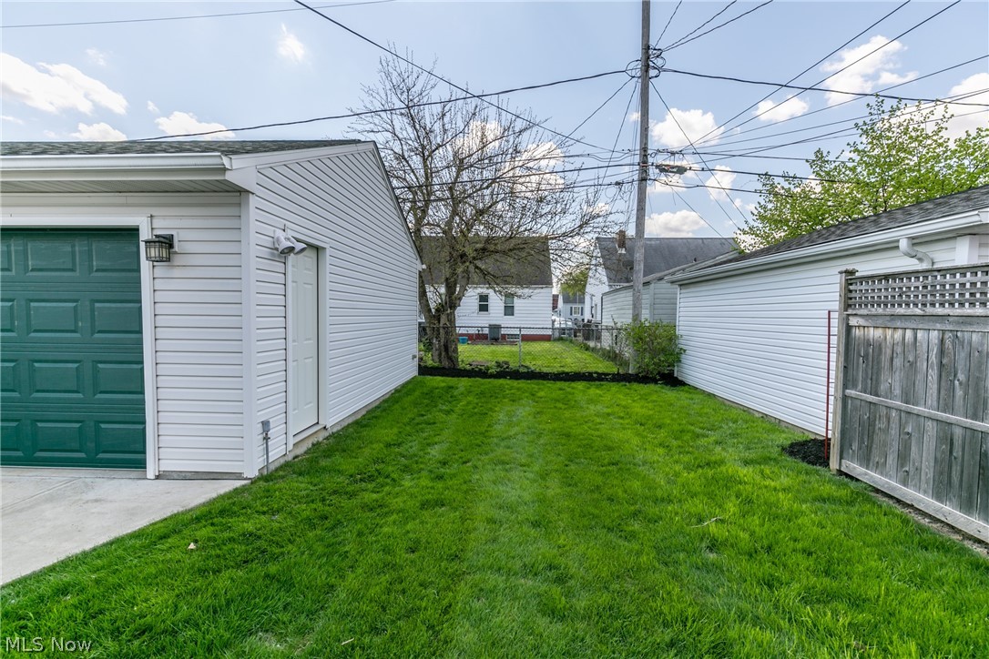 7401 Traymore Avenue Brooklyn, OH 44144 - Photo 32 of 33
