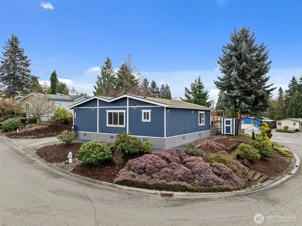 $3,900 | 12601 Northeast 197th Street, Bothell, WA 98011