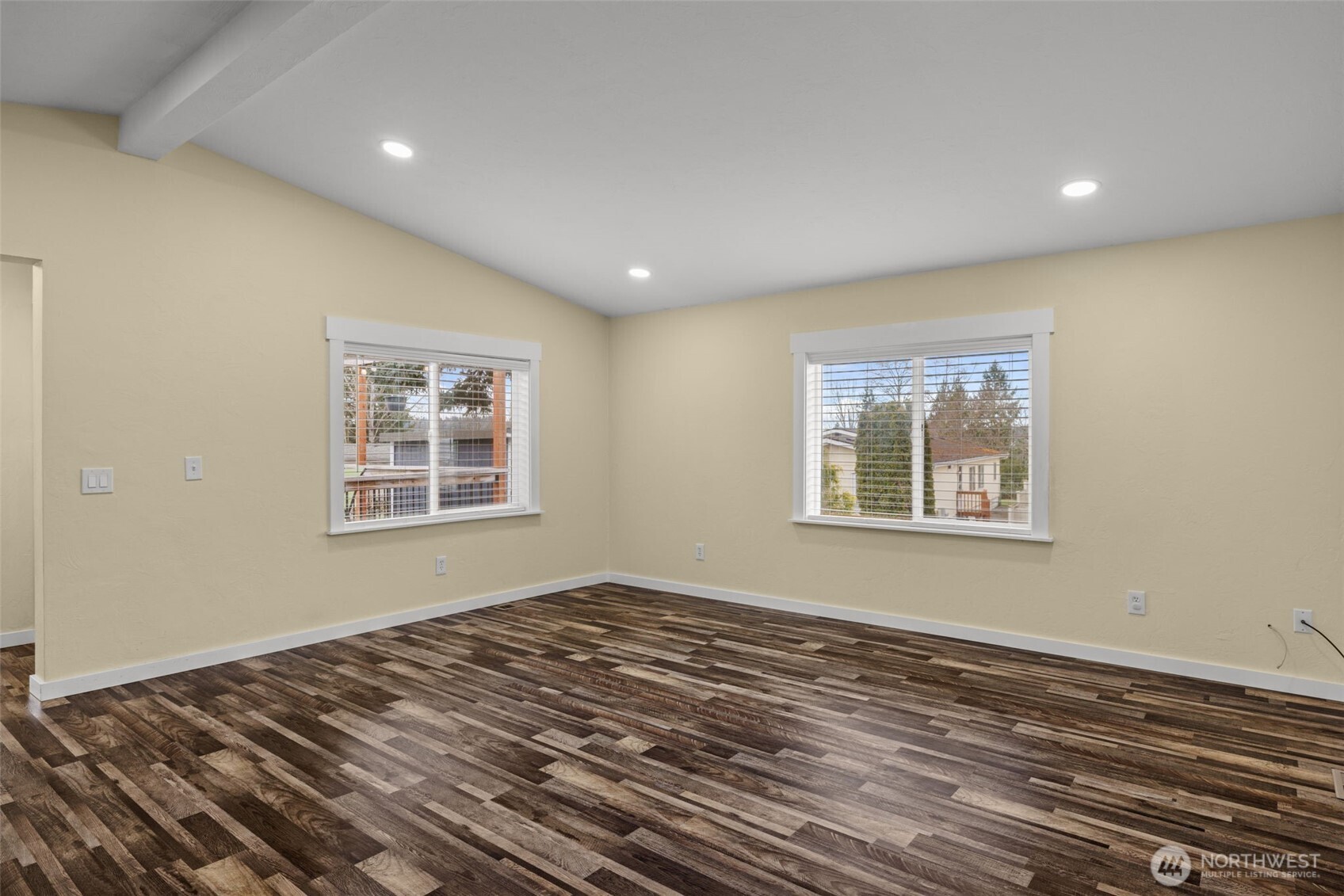 12601 Northeast 197th Street Bothell, WA 98011 - Photo 20 of 38