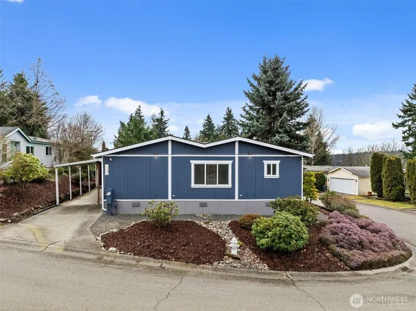 $3,900 | 12601 Northeast 197th Street, Bothell, WA 98011