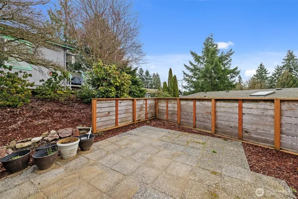 $3,900 | 12601 Northeast 197th Street, Bothell, WA 98011