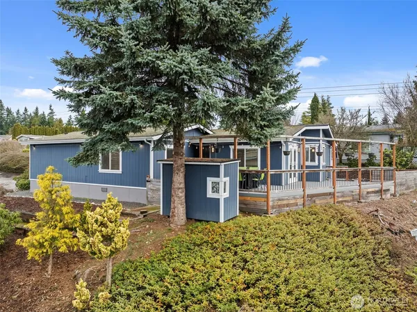 $3,900 | 12601 Northeast 197th Street, Bothell, WA 98011