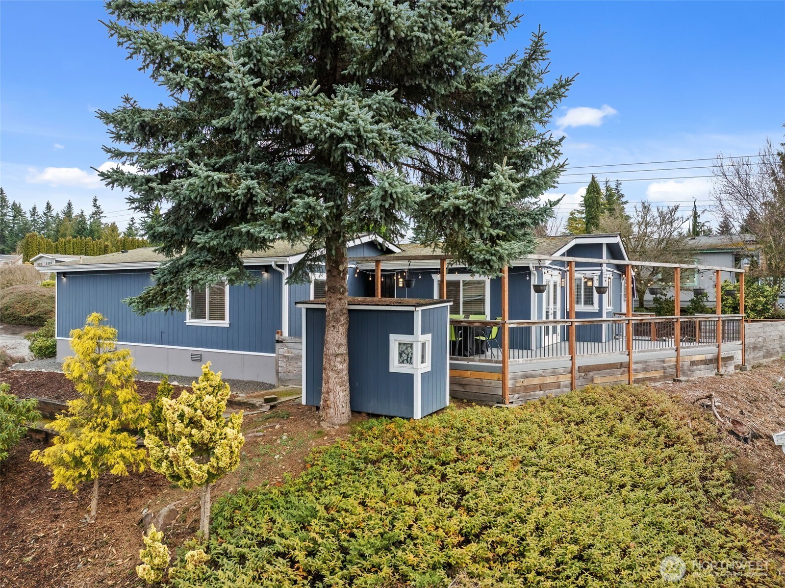 12601 Northeast 197th Street Bothell, WA 98011 - Photo 4 of 38