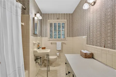 $575,000 | 6885 Heathfield Drive Northwest, Atlanta, GA 30328