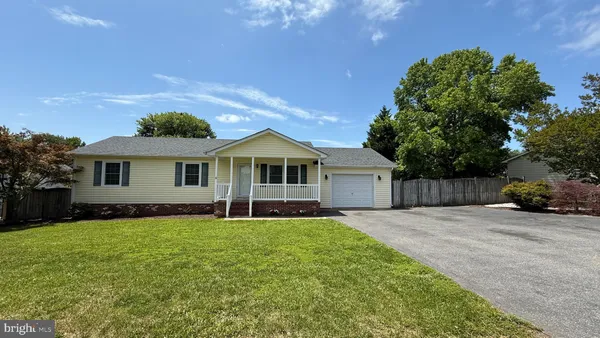 $2,200 | 5902 Griffith Way, Fredericksburg, VA 22407