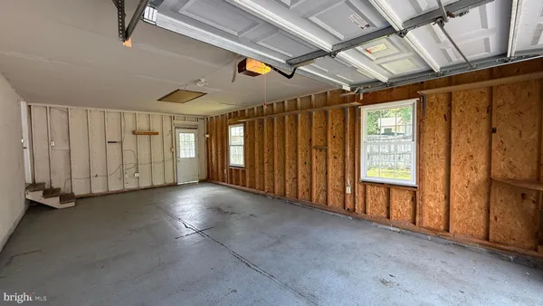 $2,200 | 5902 Griffith Way, Fredericksburg, VA 22407