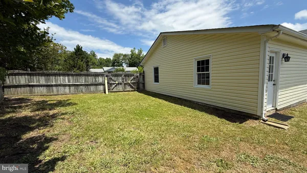 $2,200 | 5902 Griffith Way, Fredericksburg, VA 22407