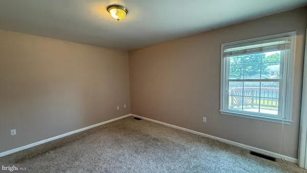 $2,200 | 5902 Griffith Way, Fredericksburg, VA 22407