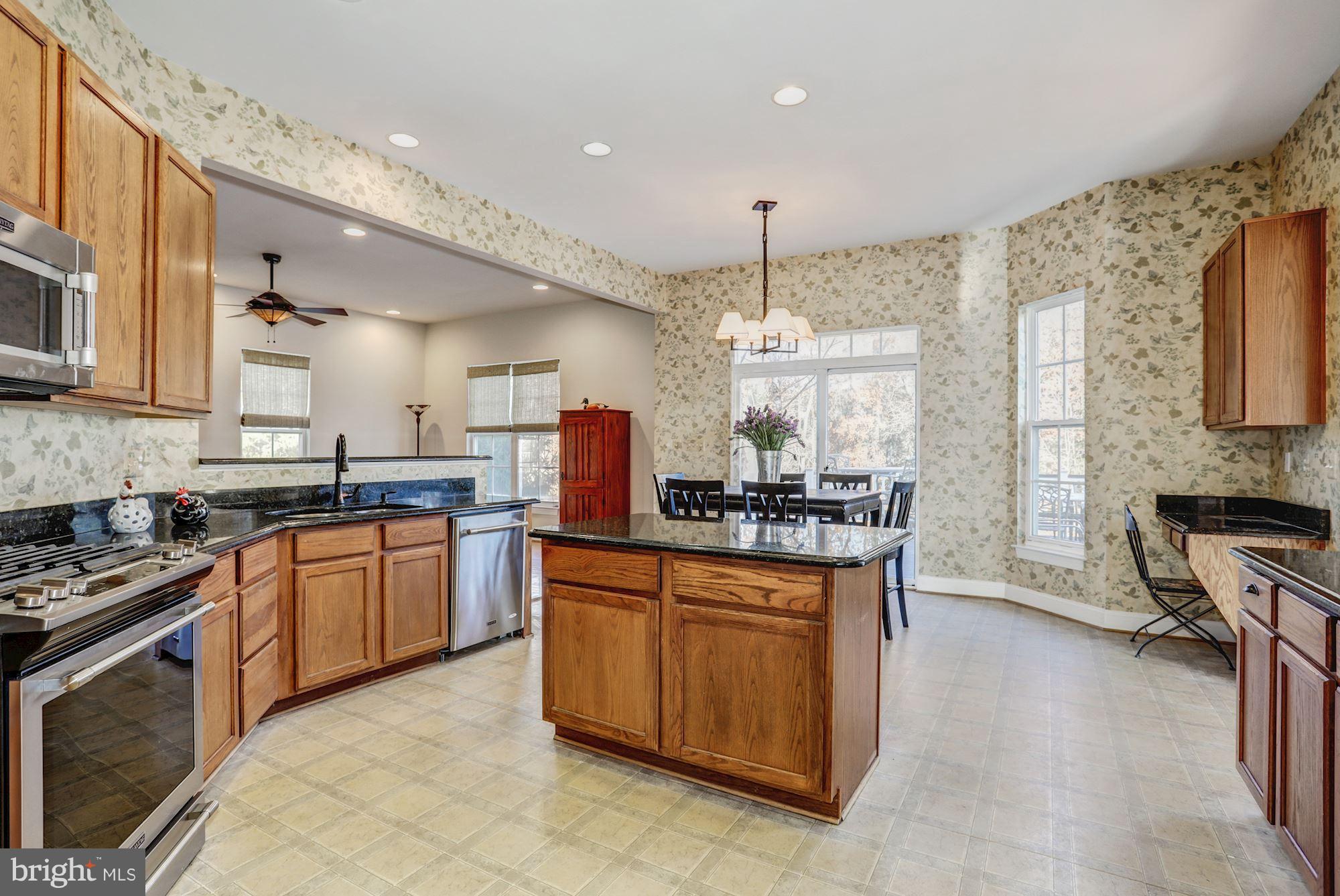 9029 Roaring Spring Loop Bristow, VA 20136 - Photo 8 of 28 Gallery Image 8