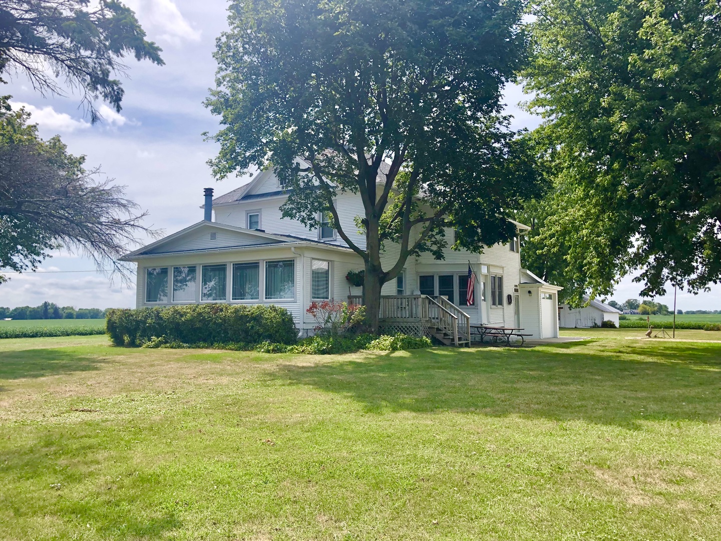 1197 Pin Oak Road Amboy, IL 61310 - Photo 1 of 23