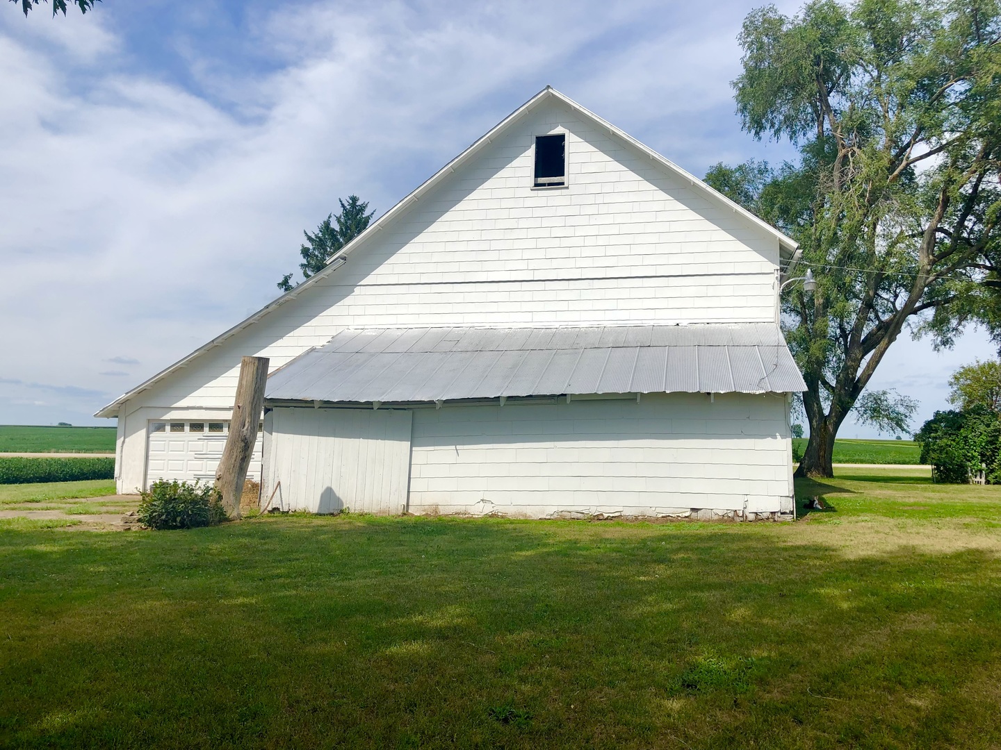 1197 Pin Oak Road Amboy, IL 61310 - Photo 4 of 23