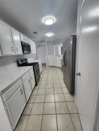 $2,350 | 5507 Clarkston Lane, Spring, TX 77379