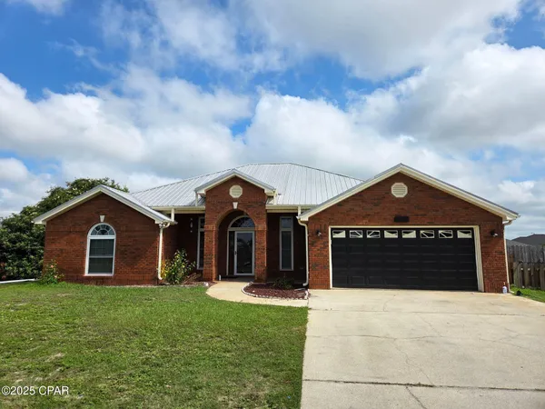 $2,000 | 5209 Hickory Street, Panama City, FL 32404