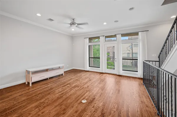 $3,240 | 1409 Rosedale Street, Houston, TX 77004