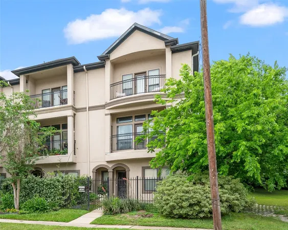 $3,240 | 1409 Rosedale Street, Houston, TX 77004