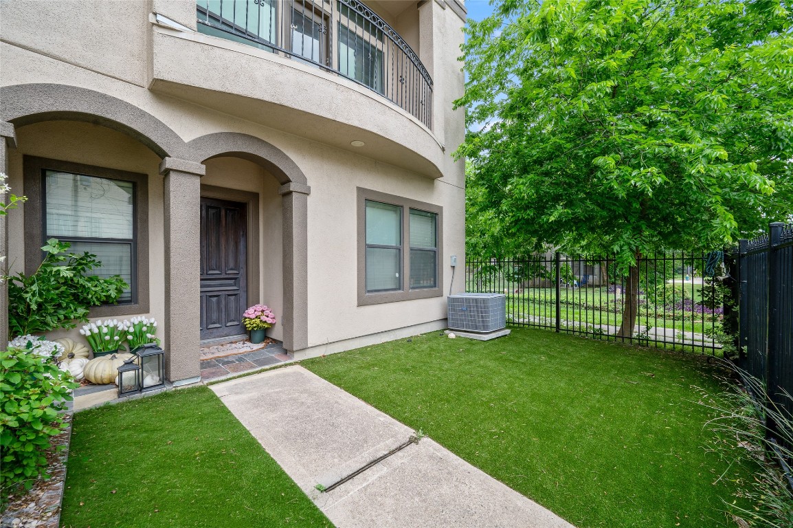 1409 Rosedale Street Houston, TX 77004 - Photo 6 of 35