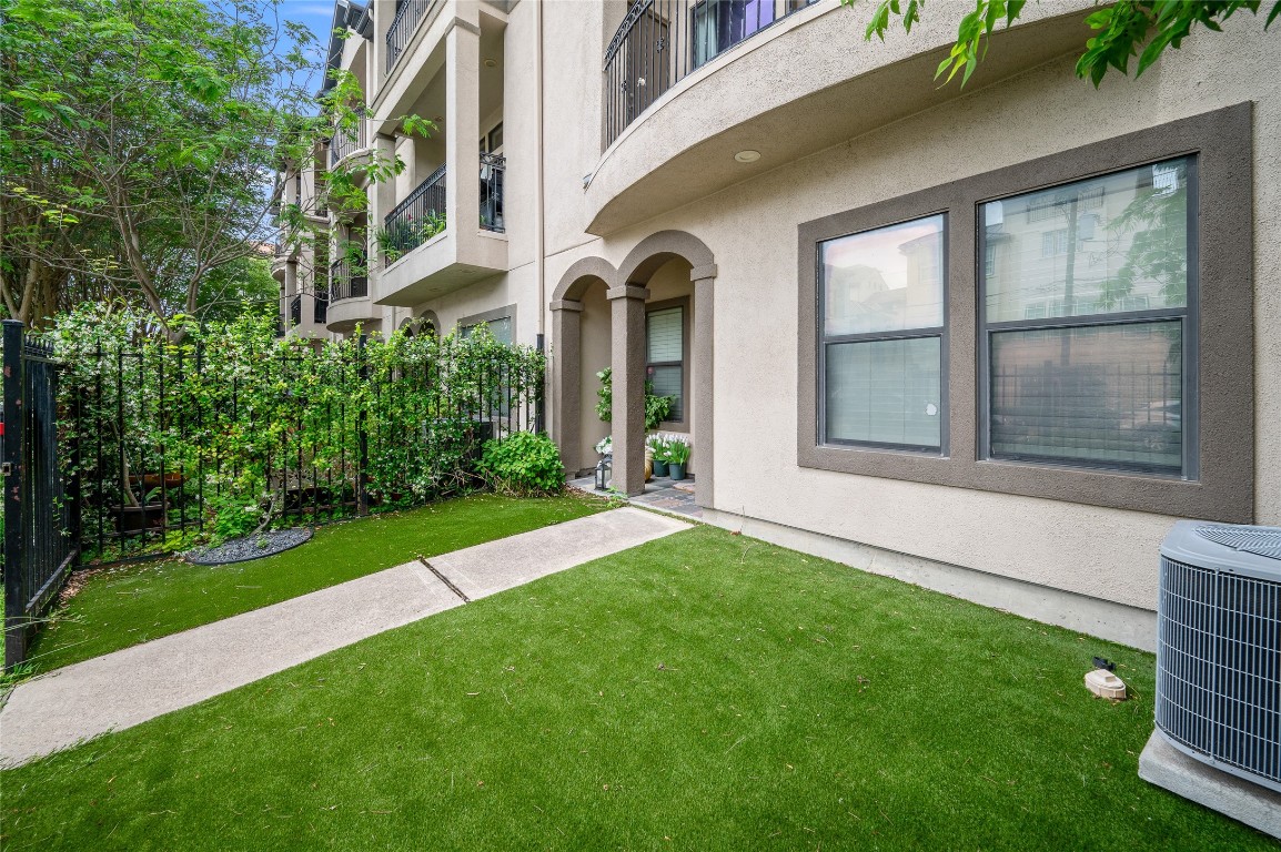 1409 Rosedale Street Houston, TX 77004 - Photo 7 of 35