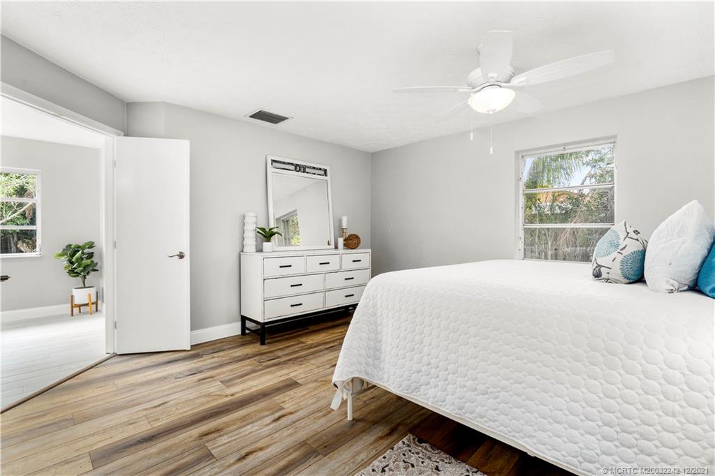 693 Northwest Spruce Ridge Drive Stuart, FL 34994 - Photo 15 of 42