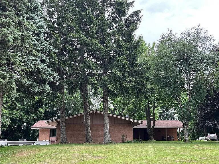 3283 West Kinney Road Ludington, MI 49431 - Photo 3 of 37 3