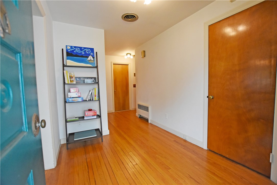 45 Bent Road East Providence, RI 02916 - Photo 6 of 30 Gallery Image 6
