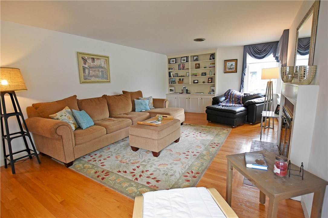 45 Bent Road East Providence, RI 02916 - Photo 8 of 30 Gallery Image 8