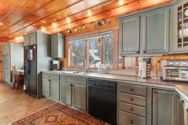 $949,900 | 244 Custer Drive, Coldwater, MI 49036