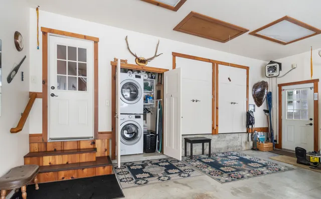 $949,900 | 244 Custer Drive, Coldwater, MI 49036