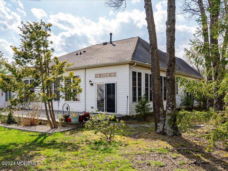 39 Winged Foot Road Jackson, NJ 08527 - Photo 25 of 39 25-Rear Right 1