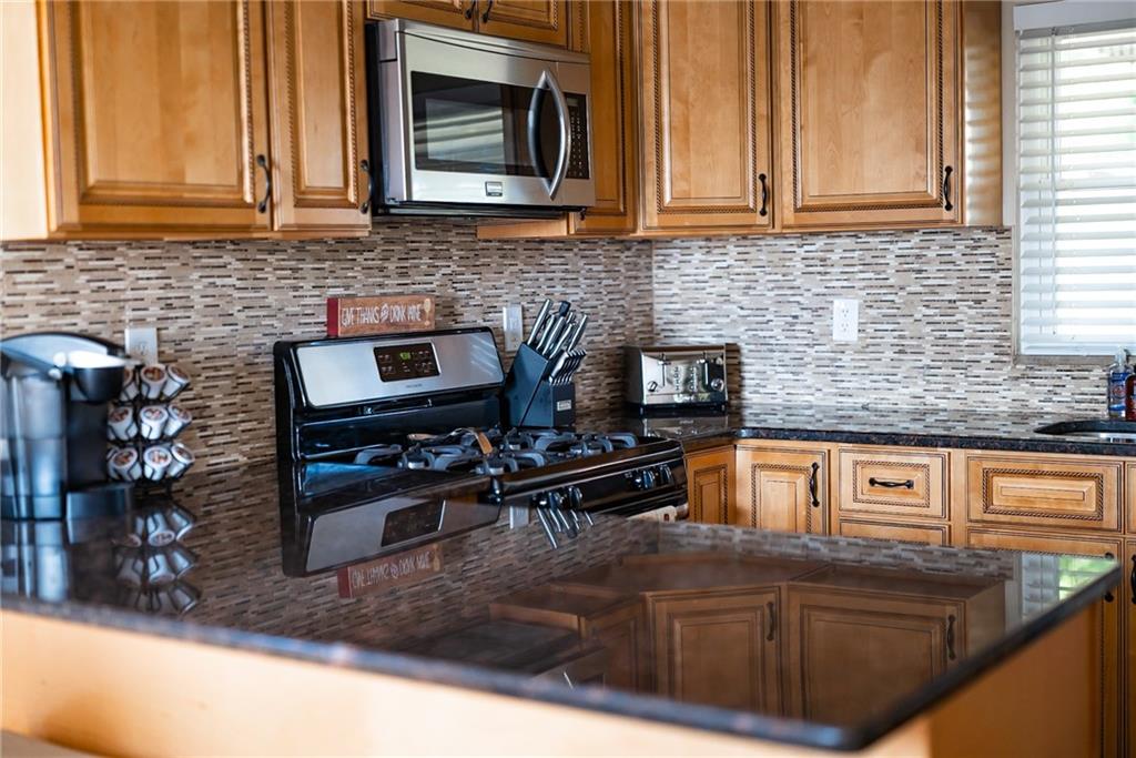 1706 Greentree Road Pittsburgh, PA 15220 - Photo 11 of 19 Gallery Image 11