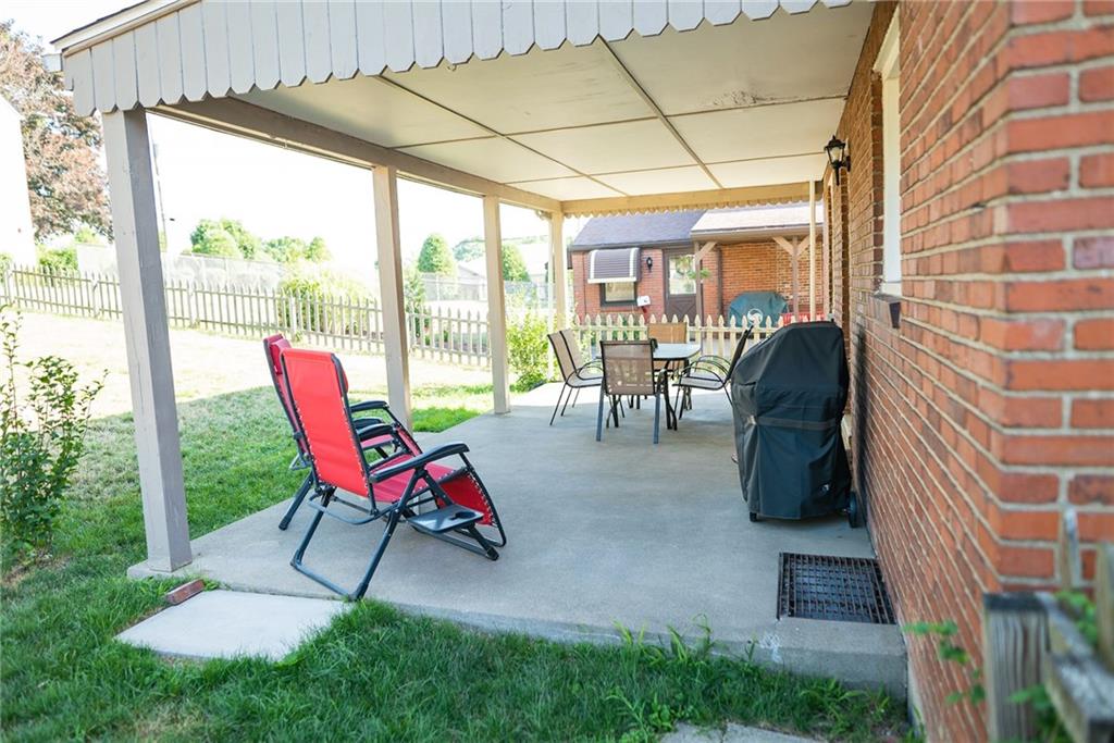 1706 Greentree Road Pittsburgh, PA 15220 - Photo 17 of 19 Gallery Image 17