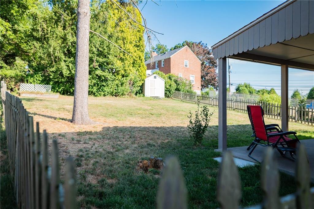 1706 Greentree Road Pittsburgh, PA 15220 - Photo 18 of 19 Gallery Image 18