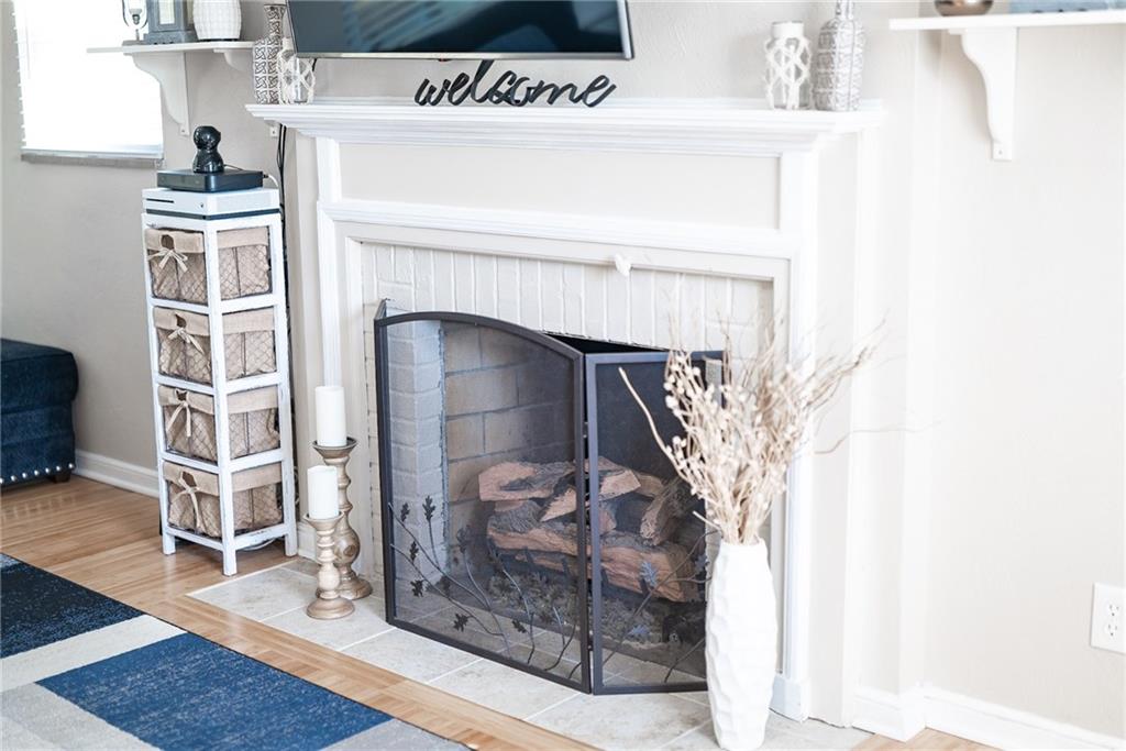 1706 Greentree Road Pittsburgh, PA 15220 - Photo 6 of 19 Gallery Image 6