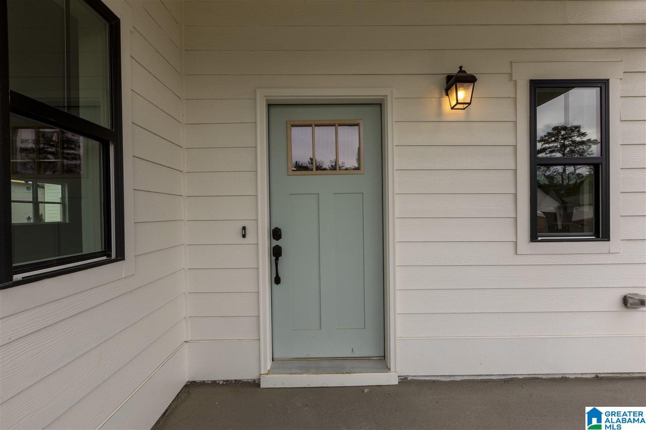 1047 Crestview Ridge Helena, AL 35080 - Photo 4 of 42 Gallery Image 4