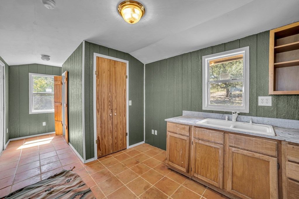 117 Ancient Coast Road Fredericksburg, TX 78624 - Photo 18 of 24