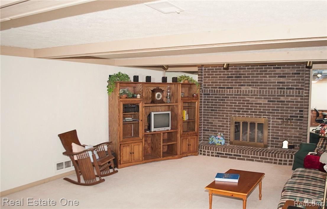 6698 Edgewood Road Canton, MI 48187 - Photo 33 of 41 HKP_2646.jpg