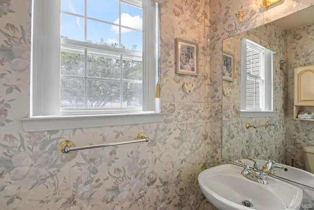 $659,000 | 124 Erin Lane, East Setauket, NY 11733