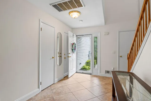 $659,000 | 124 Erin Lane, East Setauket, NY 11733