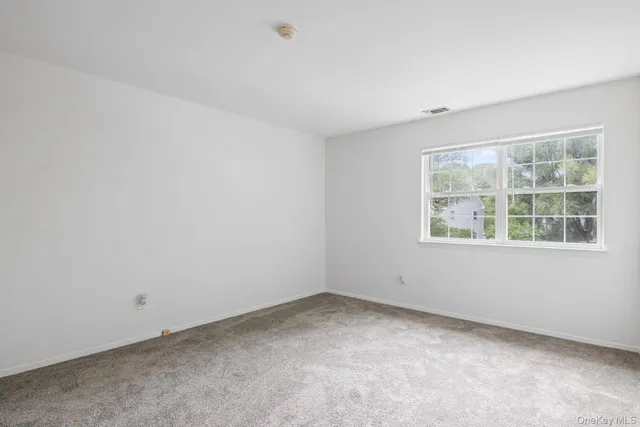 $659,000 | 124 Erin Lane, East Setauket, NY 11733