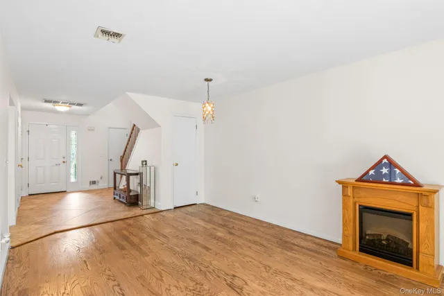 $659,000 | 124 Erin Lane, East Setauket, NY 11733