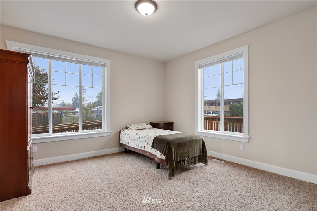 5827 Parker Road East Sumner, WA 98390 - Photo 24 of 40