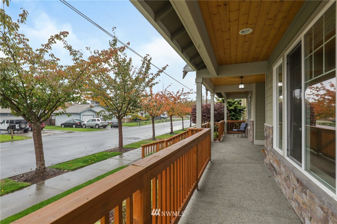 5827 Parker Road East Sumner, WA 98390 - Photo 4 of 40